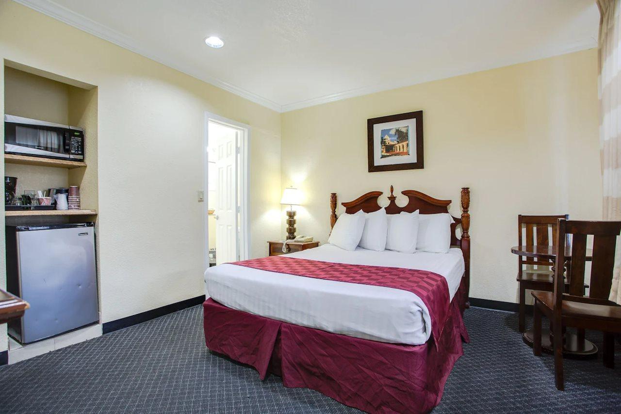 Best Inn & Suites Buena Park Exterior foto