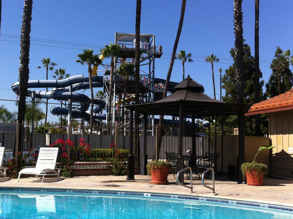 Best Inn & Suites Buena Park Exterior foto